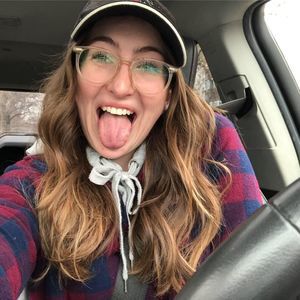 Meet your Posher, Macy